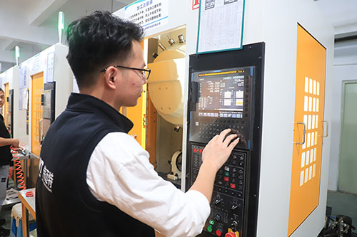 CNC Milling Machines Work