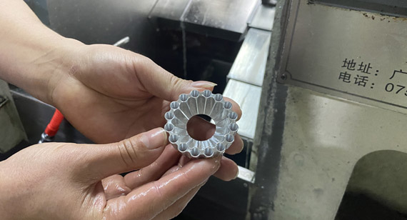 CNC Machined Parts for the Medical Industry: Common Materials, Advantages and Applications