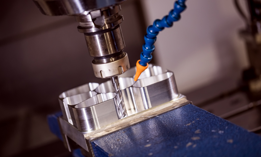  Robots Drive Future CNC Machining Factories