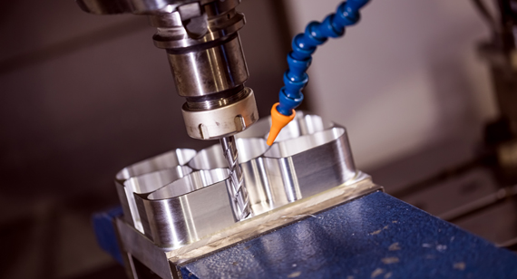 Robots Drive Future CNC Machining Factories