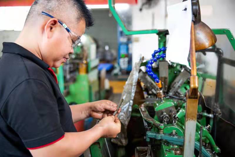 Automatic Lathe machining of Aluminum Earphone Shell