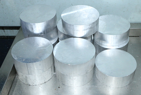 custom aluminum herb weed grinders material