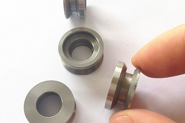 CNC Machining Aluminum Billet Center Idler Serpentine Tensioner Pulley