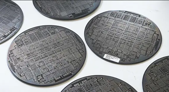 semiconductor wafers with chemical etching 